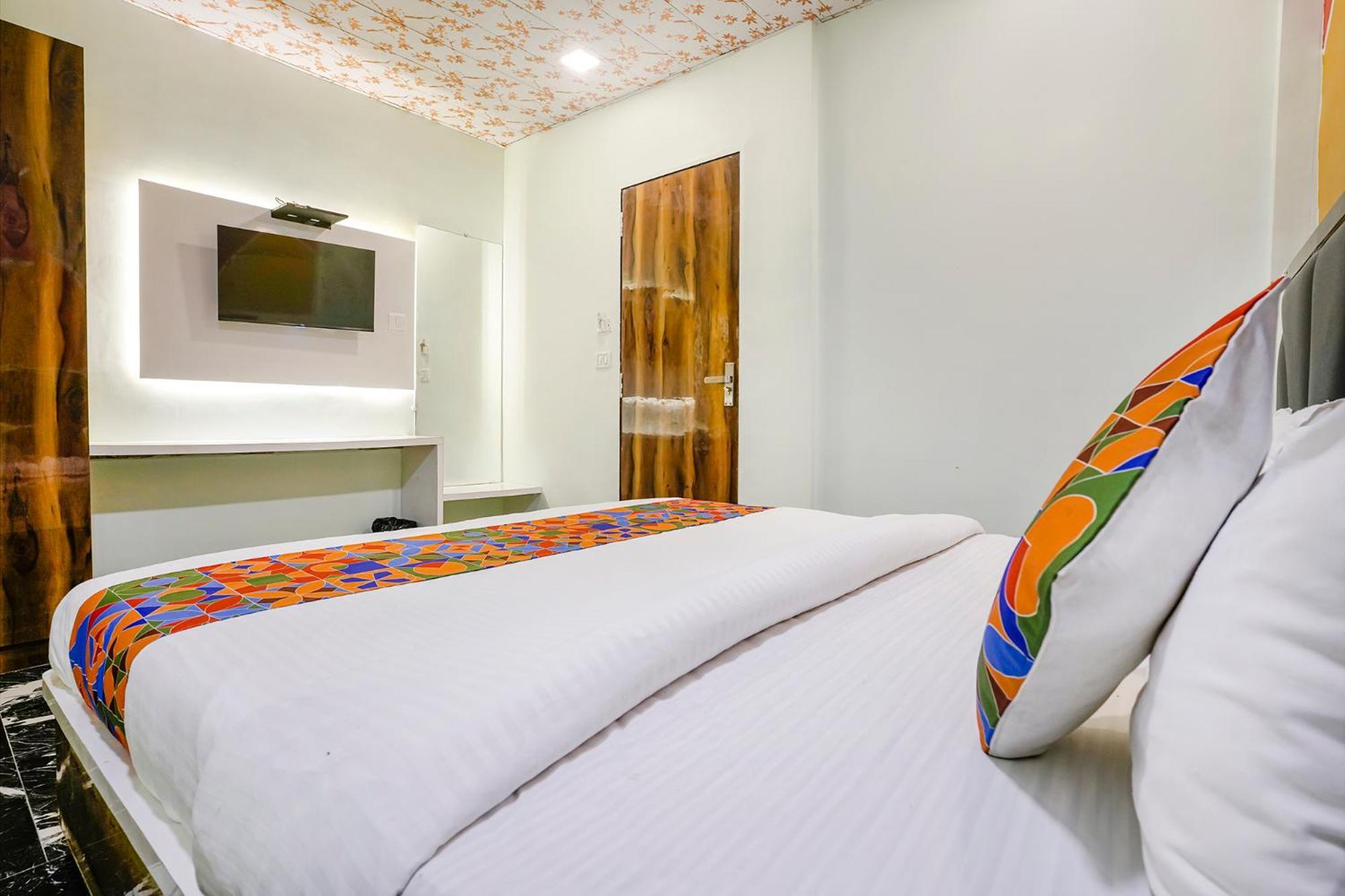 Fabhotel Twigo Inn ムンバイ エクステリア 写真
